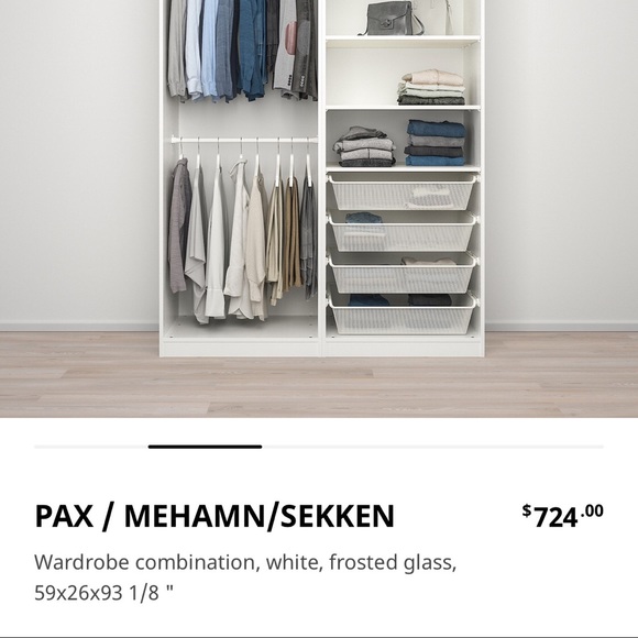 Fabulous closet with sliding glass doors - Picture 3 of 3